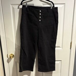 Black Button-Fly Cropped Pants
